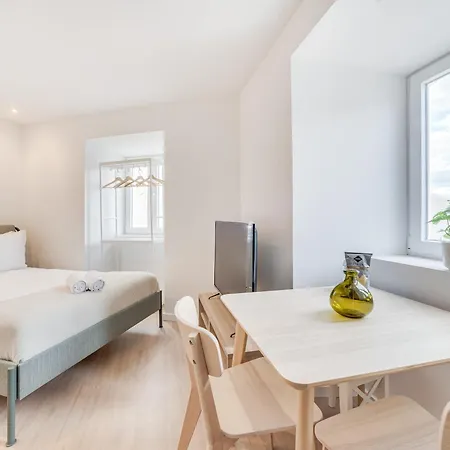 Apartment Beato Riverside Cozy