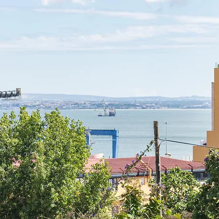 Beato Riverside Cozy